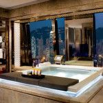 The Ritz-Carlton: Luxus über den Wolken im höchsten Hotel der Welt