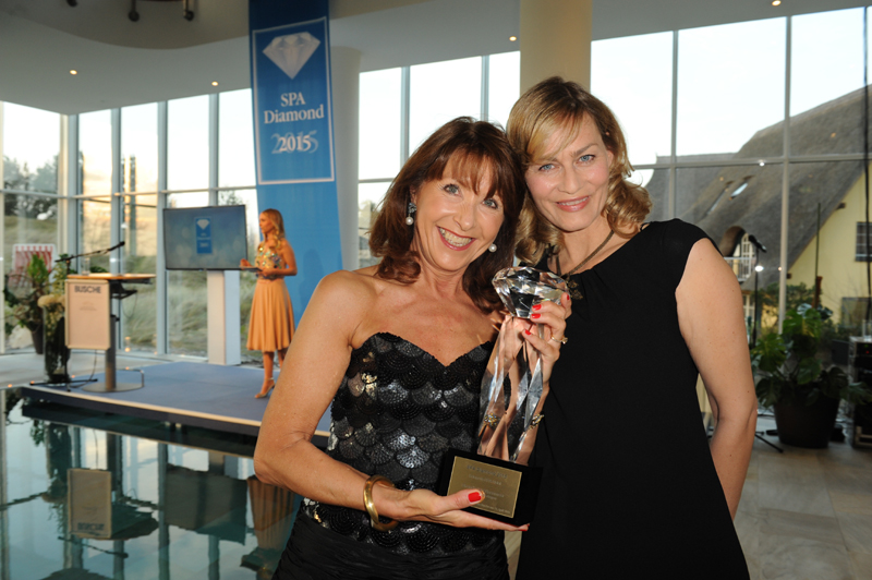 Spa Award: Isolde Heinz (links) und Gesine Cukrowski. Foto: Busche Verlag