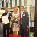Große Freude bei Michael und Daniela Lindner. Annemarie Börlind wurde mit dem Sonderpreis für den besten Newcomer im Sortiment der beauty alliance ausgezeichnet. Der erste Gratulant war Aufsichtsratsvorsitzender Ralph Gottmann