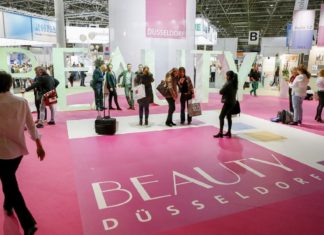 BEAUTY DÜSSELDORF – vom 6. bis 8. Mai 2022 live erleben Beauty Düsseldorf Roter Teppich mit Besuchern
