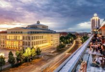 Alles hipp: Leipzig Von der Dachterasse des Felix hat man einen wundervollen Blick auf den Augustusplatz. © Philipp Kirschner