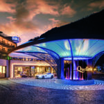 2022 Quellenhof Resort Passeier_Eingang_3