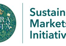 Puig unterstützt die Fashion Task Force der SustainableMarkets Initiative Abbildung eines Logos. Grüner Punkt mit goldener Krone und weißer Schreift.