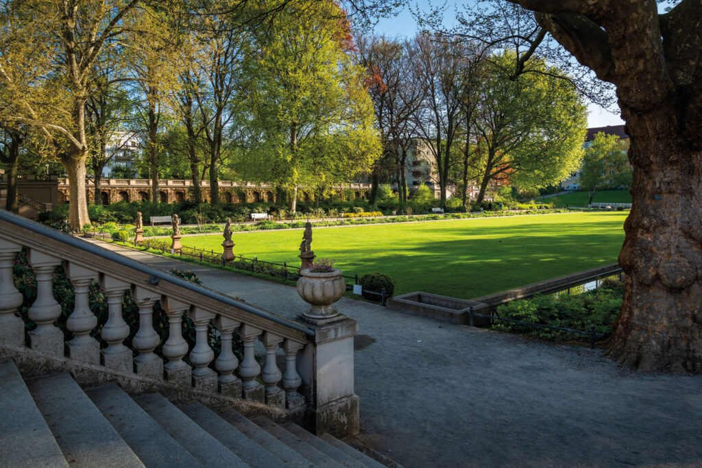 Oase in Neukölln Der Körnerpark gleicht einem Schlosspark mit Wasserspielen, Orangerie, Café
und einer Galerie – so erholsam (Foto: shutterstock_ebenart)