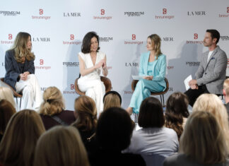 Erfolgreicher Beauty Talk bei Breuninger in München Mehrere Personen vor Publikum bei einer Diskussion