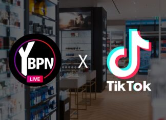 beauty alliance startet als First Mover im TikTok Shop Die Logos von beauty alliance und TikTok. Im Hintergrund das Innere einer Parfümerie mit Regalen.