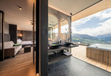 30 Jahre Belvita Leading Wellnesshotels Südtirol Luxuriöse Suite mit Panorama-Balkon