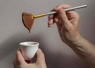 Schoko-Facial mit „Sisis Finest“ Kollagenschokolade