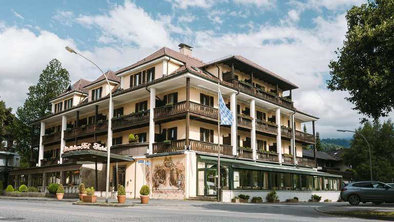DSR-Hotel-Holding