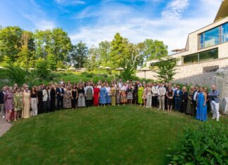 Verleihung der SPA Star Awards 2026 Gruppenbild im Garten der Luisenhöhe