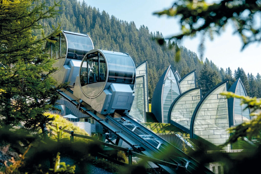 645c02188c4243154a83d207_Tschuggen-Grand-Hotel_Tschuggen-Express_Sommer-Winner-2023-DACH-Spa-Award