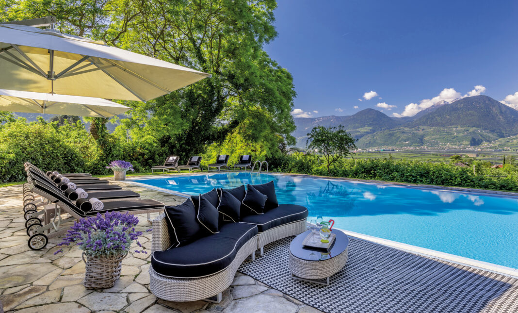 Swimming-pool-outdoor-with-view